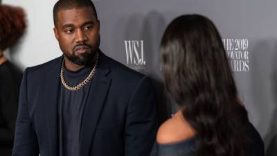 Kanye West tweets music contracts, video of himself urinating on Grammy - fox29.com - city New York - Los Angeles