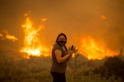 Desert homes threatened by enormous California wildfire - clickorlando.com - Los Angeles - state California - county Los Angeles