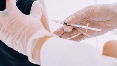 Claire Byrne - GPs concerned over impact of late arrival of flu vaccine - rte.ie - Ireland