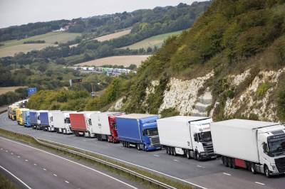 Michael Gove - UK says no-deal Brexit could see 7,000-truck border queues - clickorlando.com - Britain - France - Eu - county Kent