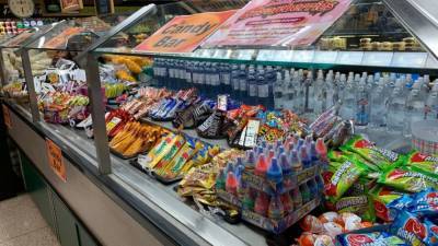 Berkeley may be first in nation to ban big groceries from selling junk food at checkout lines - fox29.com