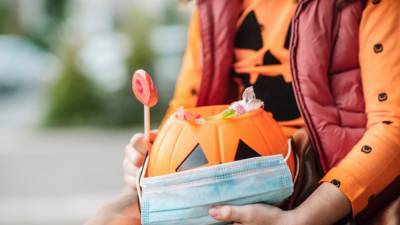 Trick-or-Treating During COVID Can Be Fun and Safe if You Follow Some Guidelines—Here's How - glamour.com
