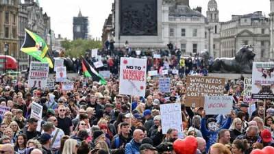 Police clash with protesters at UK COVID-19 demonstration - livemint.com - Britain - city London