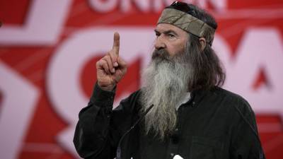 Justice Ruth Bader - 'Duck Dynasty' star Phil Robertson envisions a 'political assassination' on Trump's Supreme Court nominee - fox29.com - Usa - state Maryland