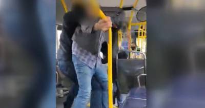 Fist fight breaks out on Surrey bus after man refuses to put on mask: police - globalnews.ca