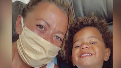 Mom wants airlines to reexamine mask policies after getting kicked off flight - fox29.com - state Florida - county Davis
