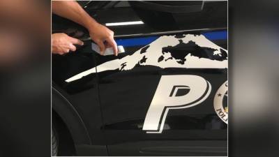 Oregon police department removes thin blue line from patrol vehicles - fox29.com - state Pennsylvania - state Oregon