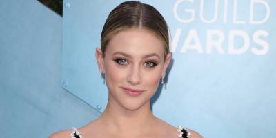 Lili Reinhart - Lili Reinhart Compares 'Riverdale' Set To Prison After Returning To Work Following The Pandemic Shutdown - justjared.com - Canada