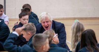 Boris Johnson - Staffer at school Boris Johnson visited just days ago tests positive for Covid-19 - mirror.co.uk - city London