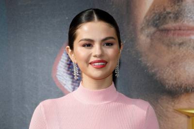 Selena Gomez - Selena Gomez Reminds Fans ‘COVID-19 Is Not Fake News’ Ahead Of ‘The Broken Hearts Gallery’ Theatrical Release - etcanada.com