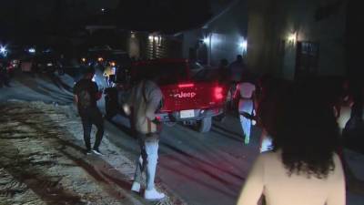 LAPD breaks up house party with hundreds of attendees defying health orders in Woodland Hills - fox29.com - Los Angeles - city Los Angeles - county Hill