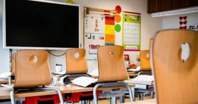 Thousands of children are now self-isolating after at least 32 Greater Manchester schools reported Covid cases - manchestereveningnews.co.uk - city Manchester