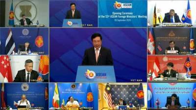 Nguyen Xuan Phuc - ASEAN talks tackle pandemic, sea feud amid US-China rivalry - livemint.com - China - city Beijing - Usa - Washington - Vietnam - city Hanoi