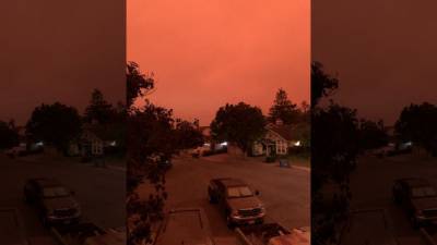 Michael Thompson - Dramatic photos: California residents wake up to raining ash and smoke-filled skies - fox29.com - state California - county Walker - county Pittsburg