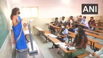 Anil Kumar - Covid-19: Schools re-open partially in Kerala, Assam, Karnataka - livemint.com - city New Delhi