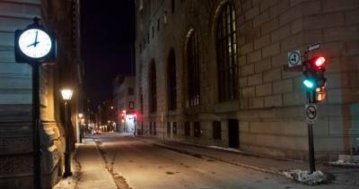 Quebec’s first night of curfew in photos - globalnews.ca