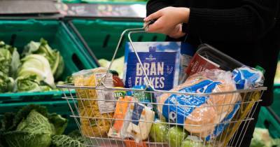 Supermarkets told to crack down on Covid rule breakers or see tough new measures enforced - manchestereveningnews.co.uk