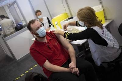 Mark Rutte - Dutch see new coronavirus infections fall, credit lockdown - clickorlando.com - Netherlands - city Hague