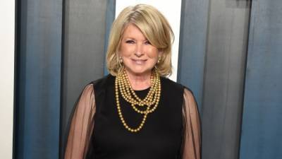 Martha Stewart - Martha Stewart Gets COVID-19 Vaccine, Says She Didn't 'Jump the Line' - etonline.com - city New York - city Downtown