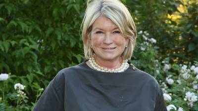 Martha Stewart Shut Down People Who Say She ‘Jumped the Line’ to Get the COVID-19 Vaccine - glamour.com
