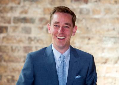 Ryan Tubridy - Ryan Tubridy pays tribute to close family friend who died from COVID - evoke.ie