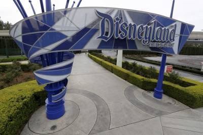 Disneyland opens mass vaccination site, could Disney World be next? - clickorlando.com