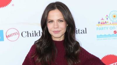 'Pretty Little Liars' Star Tammin Sursok Tearfully Discusses Her Husband's COVID-19 Diagnosis - etonline.com