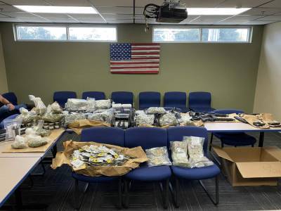 Can Trump - Tip leads police to Downtown Orlando penthouse filled with 50 pounds of pot, guns and cash - clickorlando.com - city Downtown
