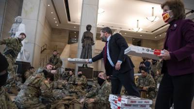 Donald Trump - Michael Waltz - DC pizza shop takes donations to help feed National Guard members stationed at US Capitol - fox29.com - Usa - county Day - Washington - state Delaware
