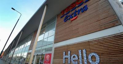 Shoppers report being 'turned away' from Tesco Extra store at centre of Covid-19 outbreak - manchestereveningnews.co.uk