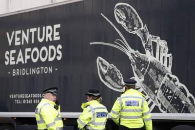 Boris Johnson - UK seafood trucks protest at Parliament over Brexit red tape - clickorlando.com - Britain - Eu - city London