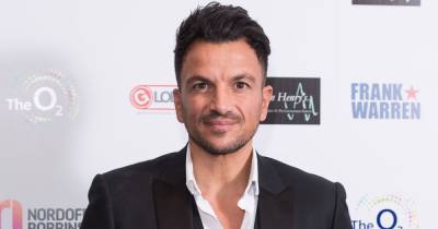 Peter Andre - Peter Andre dubbed 'sexy silver fox' as he unveils natural grey hair after Covid battle - mirror.co.uk - Britain