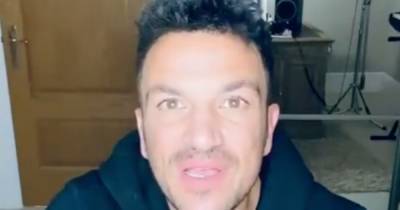 Katie Price - Peter Andre - Peter Andre branded a 'silver fox' as he shows off natural grey hair amid coronavirus battle - ok.co.uk
