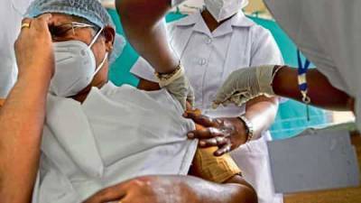 Karnataka: Health worker, who got Covid-19 vaccine, dies of heart attack - livemint.com - India
