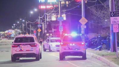 Police: Man killed after gunman fires over a dozen shots into vehicle in South Philly - fox29.com