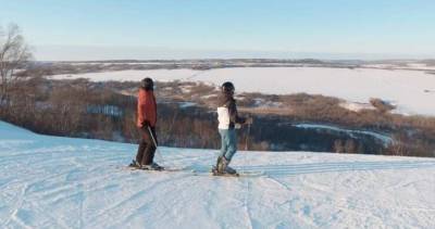Manitoba ski hill voluntarily closes until February after positive COVID-19 case - globalnews.ca