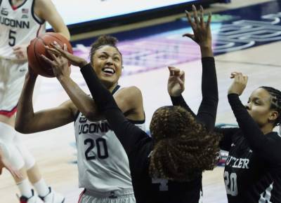 Geno Auriemma - Pat Summitt - Paige Bueckers - UConn routs Butler 103-35, Auriemma passes Summitt in wins - clickorlando.com - state Tennessee