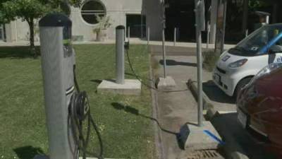 Catherine Mackenna - Surrey getting new electric vehicle charging station network - globalnews.ca