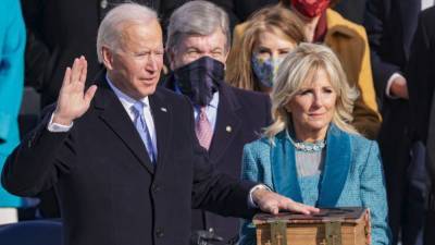 Joe Biden - Kamala Harris - Inauguration Day 2021: Biden placed hand on same family Bible used during his VP, Senate swearing-in - fox29.com - Usa - Washington - state Delaware