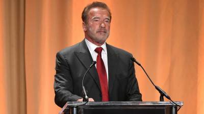 Arnold Schwarzenegger - Arnold Schwarzenegger Receives COVID-19 Vaccination: "Come With Me if You Want to Live" - hollywoodreporter.com - state California - county Los Angeles