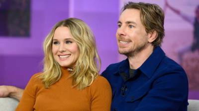 Dax Shepard - Kristen Bell - Kristen Bell Says She and Dax Shepard 'Needed a Little Therapy Brush-Up' at the Start of the Pandemic - etonline.com