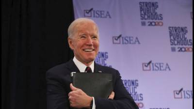 Joe Biden - U.S.Vice - Student loan payment pause extended through Sept. 30 by Biden executive orders - fox29.com - Usa - Washington - state Iowa