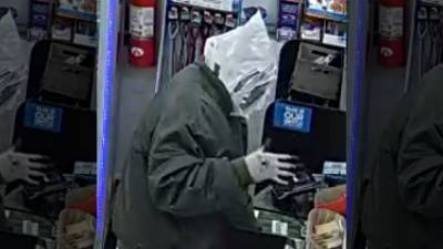 Police: Man wrapped in trash bags robs gas station in Bucks County - fox29.com - county Bucks - county Southampton