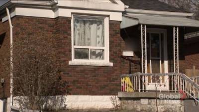 Agent shows Toronto home with COVID-19-positive residents inside - globalnews.ca
