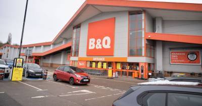 B&Q store forced to close after staff member tests positive for Covid-19 - manchestereveningnews.co.uk - city Manchester
