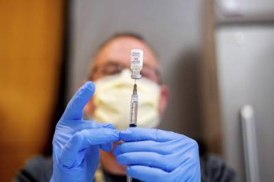 Anthony Fauci - UPDATES: Fauci says prep on vaccine variant upgrade underway - clickorlando.com - Britain - Washington - South Africa