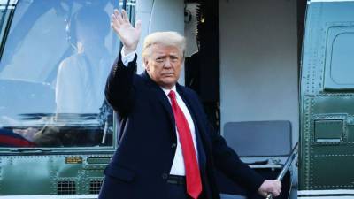Donald Trump - Marine I (I) - Supreme Court ends lawsuits over whether Trump illegally profited off presidency - fox29.com - area District Of Columbia - city Washington - Washington, area District Of Columbia