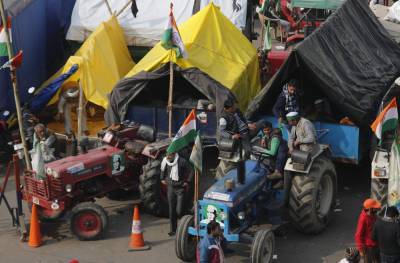 Narendra Modi - Tractors bring protests into Indian capital on Republic Day - clickorlando.com - county Republic - city New Delhi - India - county Day