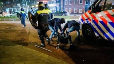 Second night of riots in Netherlands over curfew - rte.ie - Netherlands - city Amsterdam - city Rotterdam - city Hague