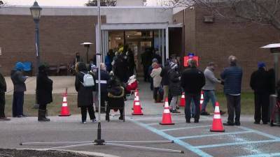 Gloucester County vaccination mega-site reopens to long lines after closing due to lack of supply - fox29.com - county Bergen - state New Jersey - county Gloucester